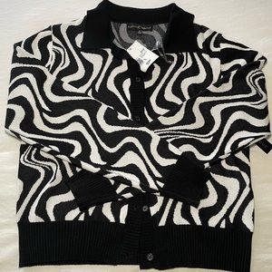 Forever 21 black and white sweater